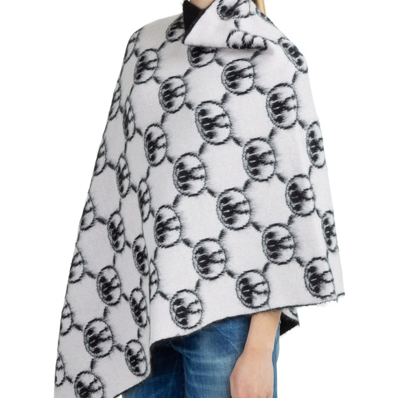 Brand new with tags! Moschino Double Question Mark poncho - Picture 3 of 4